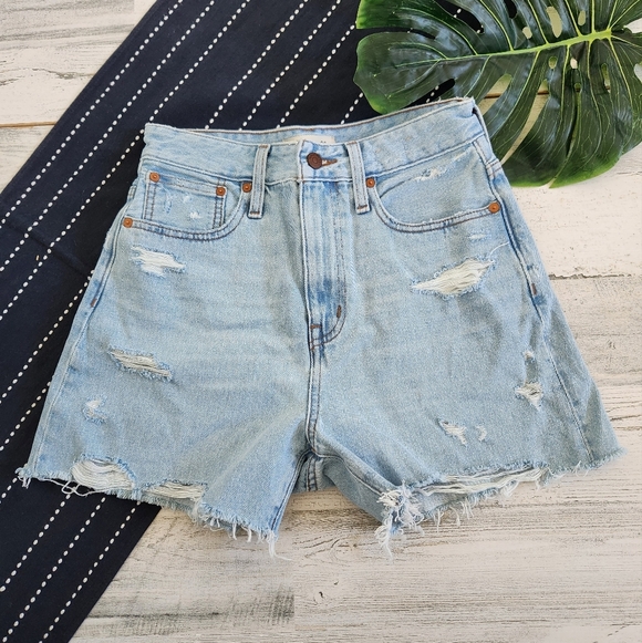 Madewell The Curvy Momjean Denim Jean Shorts In Flintwood Wash Size 26 - Picture 2 of 8
